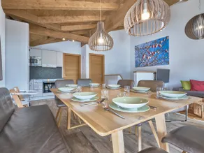 Superb chalet with private wellness - Image 3