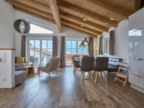 Superb chalet with private wellness - Image 2