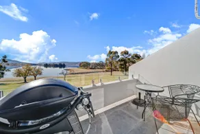 Deluxe Lake Front Studio l Pool l Tennis l WiFi - Image 2