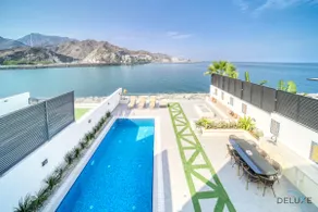 Special Offer with Chilled-Heated Pool & Ocean Views by Deluxe Holiday Homes - Image 5