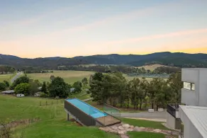 Hill View - Image 5