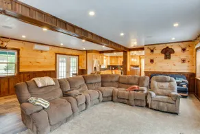 Houtzdale Home w/ Shuffleboard & Pickleball! - Image 4