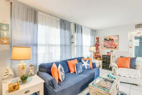 Port Charlotte Paradise w/ Private Outdoor Oasis! - Image 5