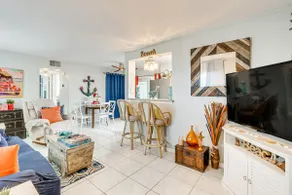 Port Charlotte Paradise w/ Private Outdoor Oasis! - Image 4