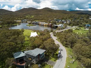 Spacious 3BR Lodge l Gym l Indoor Pool l Tennis - Image 4