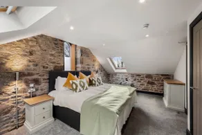 The Stables - unique conversion with hot tub! - Image 2