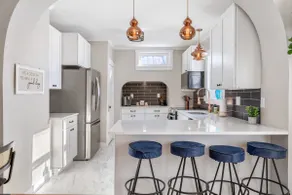 Spacious 4BR Home for Families & Pets - Image 5
