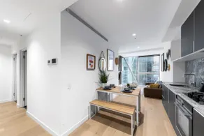 A Spacious & Lux Apt for 5 Next to Southern Cross - Image 2