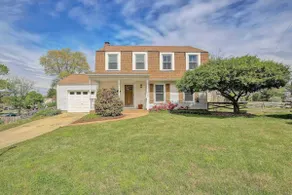 Fun-Filled Liberty Call w Porch, Parking, Gaming - Image 2