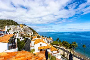 Catalina Island getaway with 6 seat golf cart AC - Image 3