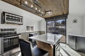 K Loma Vista with Hill Country Views - Image 2