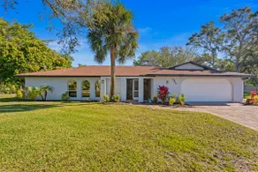 Beautiful Heated Pool, 10 min to Beach & IMG - Image 4