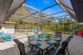 Beautiful Heated Pool, 10 min to Beach & IMG - Image 3