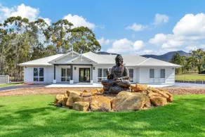 Tranquil Vista Luxury Haven - Image 3