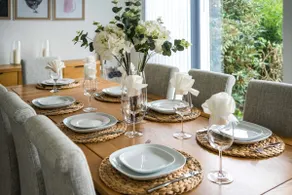 Contemporary 5 Bedroom with Garden North Finchley - Image 3