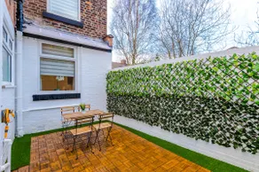4 Bedroom Victorian House - Image 4