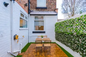 4 Bedroom Victorian House - Image 3