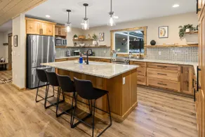 NEW Large home, walking distance to Lake Cle Elum - Image 2