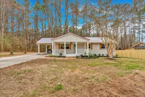 Cozy, Convenient home in Downtown|SLEEPS 11 - Image 2