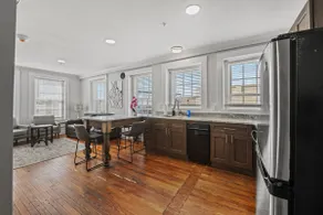 Stylish Loft Steps Away from Main Street - Image 3