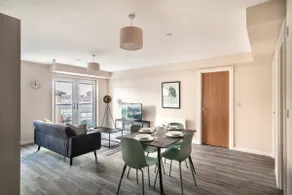 Modern & Stylish 2 Bed Apartment in Manchester - Image 4