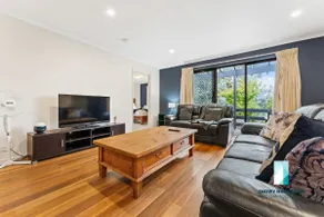 5BR House l Pet Friendly & Big Backyard l Central - Image 5
