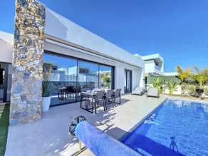 Villa mit privatem Pool und Dachterrasse - Image 5