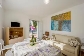 Pool & Garden Accommodation – Loano - Image 3