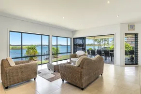 Jeffery River Retreat - Best Sunsets in Yamba - Holiday Yamba - Image 4