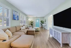 Downtown Beach Cottage  - Heated Pool - Image 4