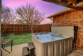 Garlands Hidden Gem 4 Bedrooms Hot Tub Patio - Image 2