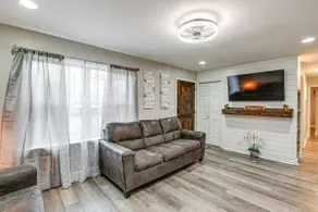 Family-Friendly Home w/ Yard: 27 Mi to Nashville! - Image 5