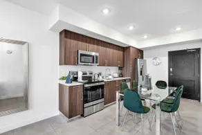 Gorgeous 3-Bed Retreat Mins from Bayside and Parking - Image 5