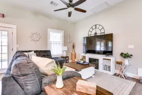 Pottsboro Home w/ Patio & Grill ~ 1 Mi to Lake! - Image 5