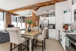 KC Grand Loft w/ King Bed - Image 5
