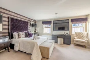 Elegant 4-Bed Home,Private Garden,Parking - By Tempstay - Image 3