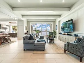 Luxury Bayfront Retreat, Steps to Beach - Image 3