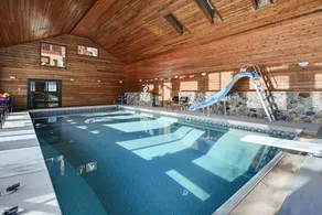 Lodge w/ Indoor Pool, Along Devil's Lake Park - Image 2