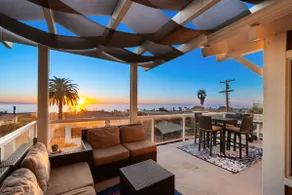 Golden Hour by Coastline Vacation Rentals - Image 3