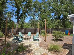 Cozy Cottage | Sleeps 7 | Fire Pit - Image 2