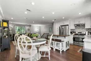 The Restful Oak - Quiet Family Home in The Woodlands - Image 5