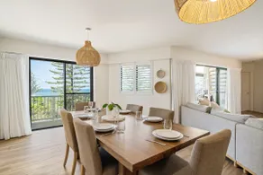 Tranquil Tides Retreat - Coastal Waterfront Escape - Image 3