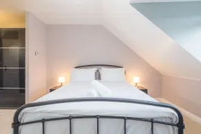 Modern and Comfy 3 bed Cambridge House - Image 3