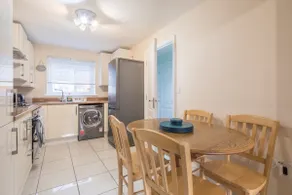 Modern and Comfy 3 bed Cambridge House - Image 2