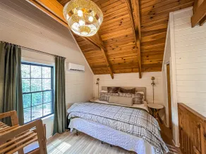 Renovated Cabin, Hot Tub Views! - Image 3