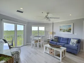 Sunrise Oasis - Top Floor 2 BR 2 BA Condo 2411 - Image 2