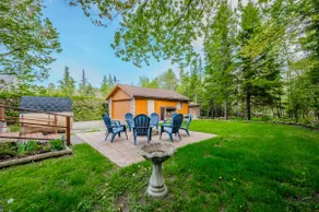 New In Sauble W Sauna & Hot Tub - Image 4