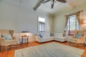 Opulent Home in Spring Hope w Pool & Hot Tub - Image 4