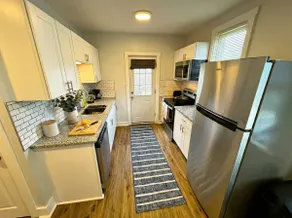 Newly Renovated Apt with King Bed - Image 3