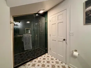 Epic 8BR Milwaukee Victorian House - Image 4